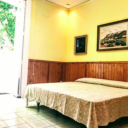 Hostal Marques De Campo Denia Exterior photo